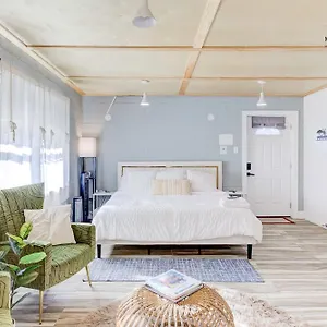  Apartment The Moose #6 - Modern Luxe With Free Parking & King Bed United States